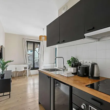 Modern In Apartamento *