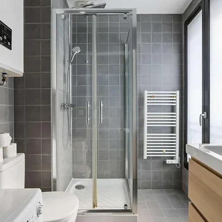 Modern In Apartamento